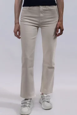 Femme Harcour Juliette Jean Mom