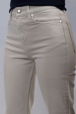 Femme Harcour Juliette Jean Mom